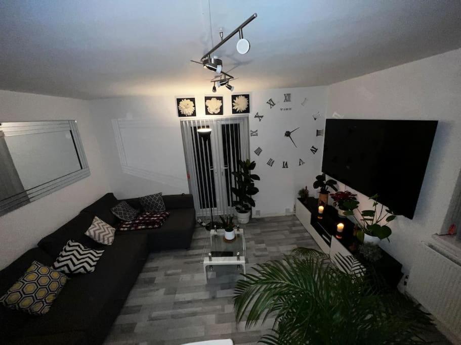 1-Bed Flat With Fast Wi-Fi In Prime Location 15Mins From Central Londres Exterior foto